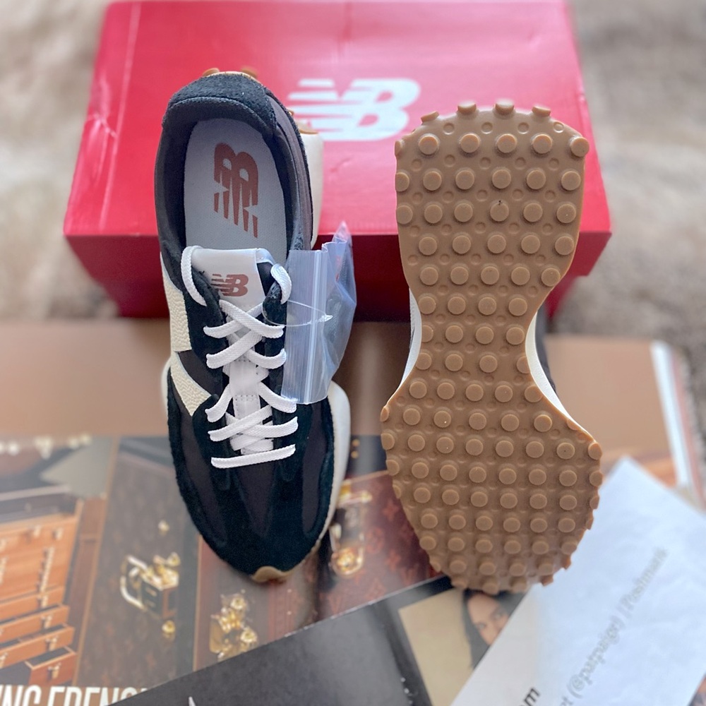 New Balance Women's Black and Cream Retro-Style Sneakers - Picture 5 of 16